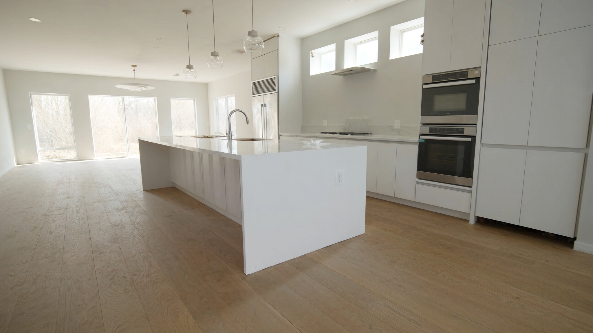 Bright, newly finished kitchen in a brand-new Ontario freehold home