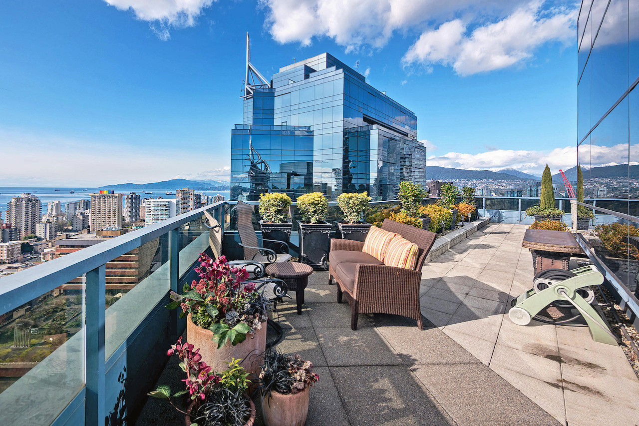 Condo patio at 3000 1050 Burrard Street, Vancouver West, BC
