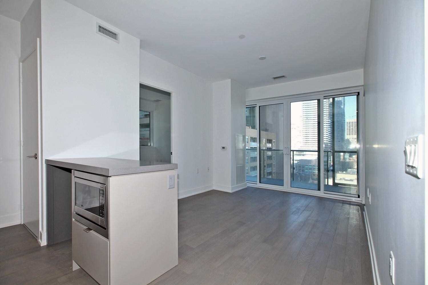 7 Grenville St #1103 *RENTED*