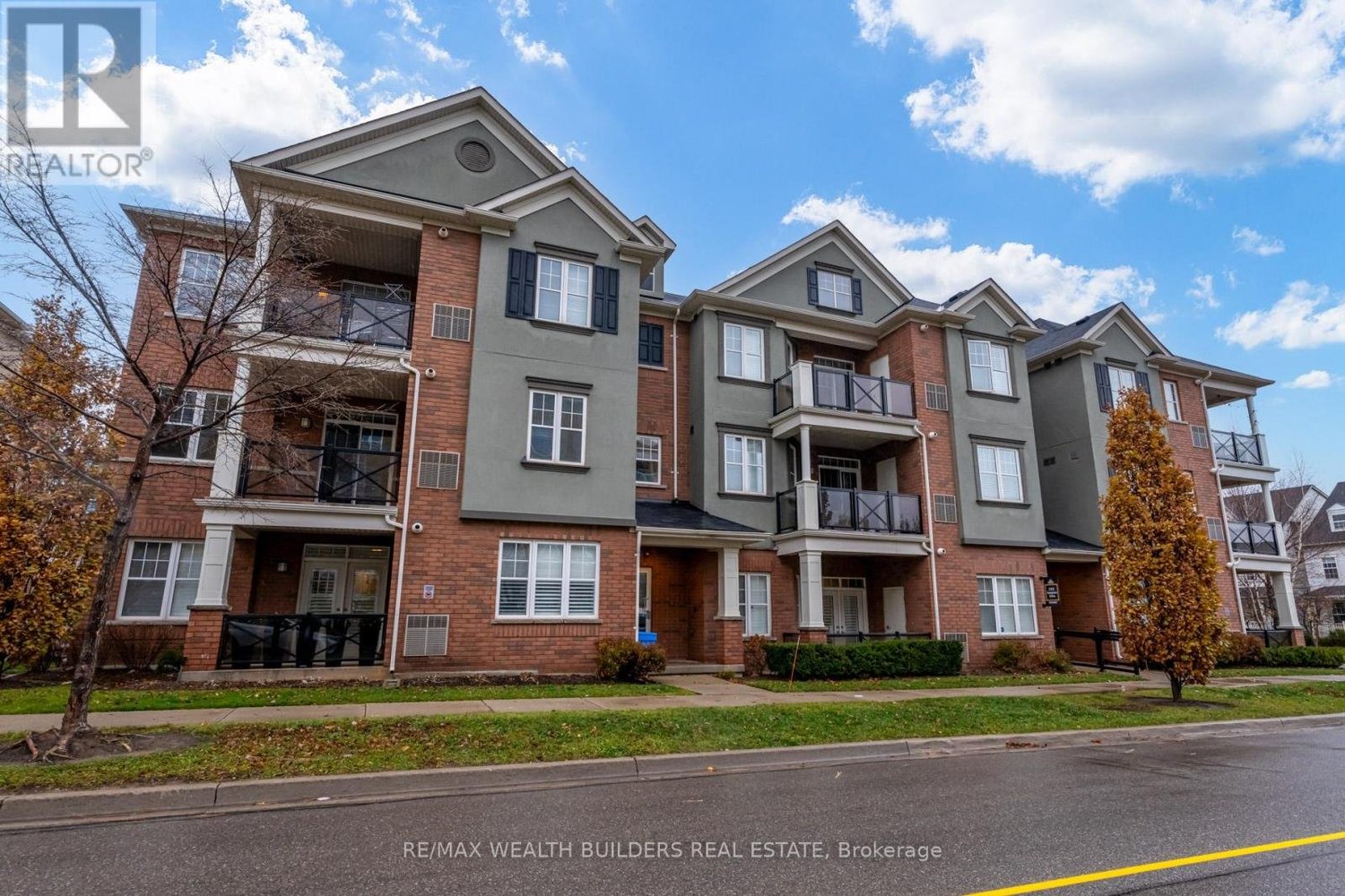 SOLD | 202 - 2333 SAWGRASS DRIVE