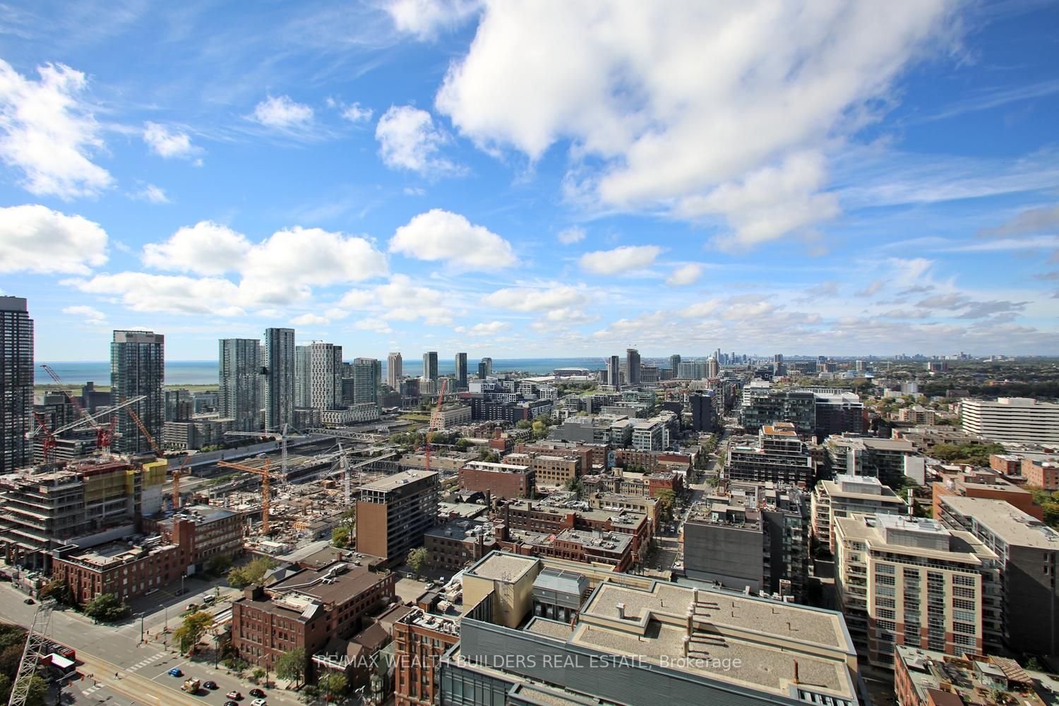 For Lease- 8 Charlotte St 3001 | List:$3,500