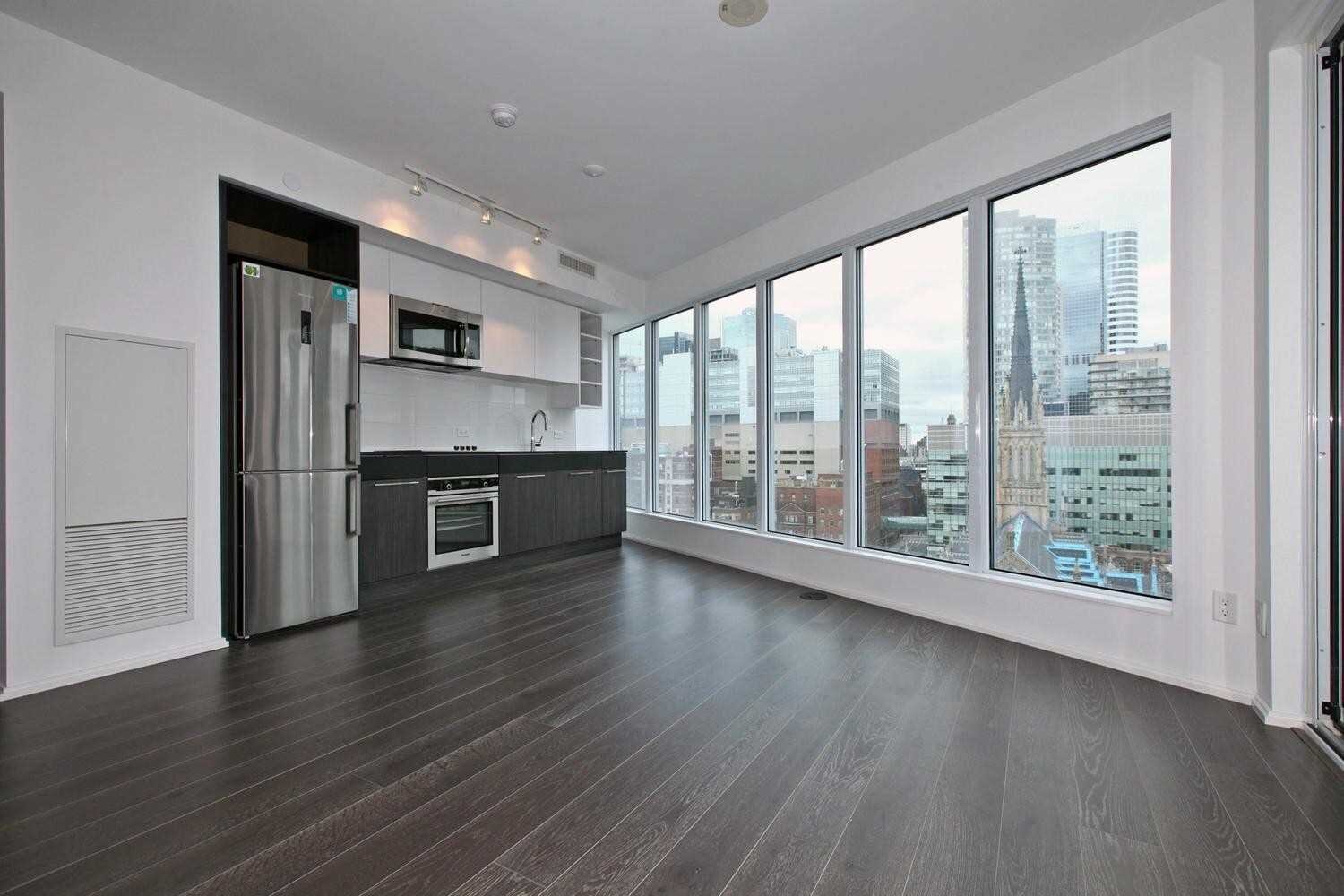 68 Shuter St #1208 *RENTED*