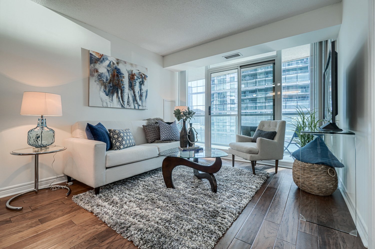 30 Grand Trunk Cres #1909 *SOLD*