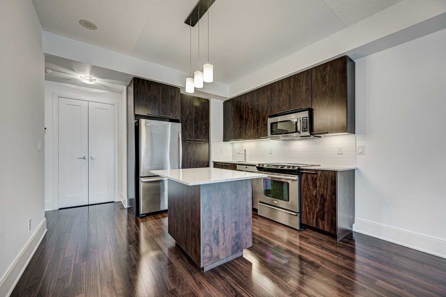 25 Broadway Ave #604