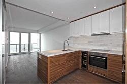 488 University Ave #3811 *RENT*