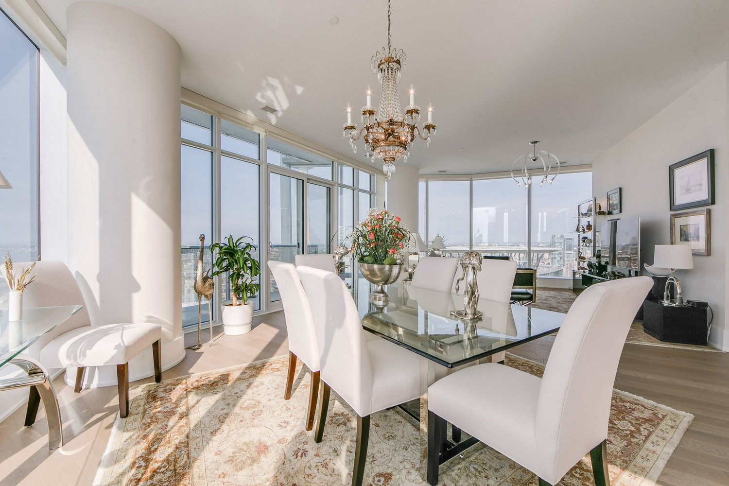 10 York St #6810 *RENTED*