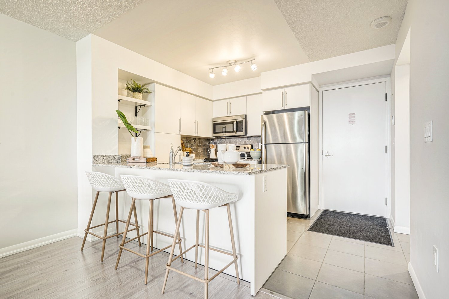 800 Lawrence Ave W #411 *SOLD*