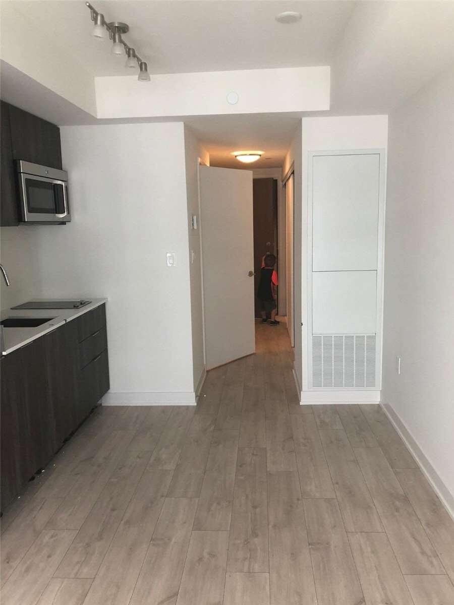 27 Bathurst St #1415W *RENTED*