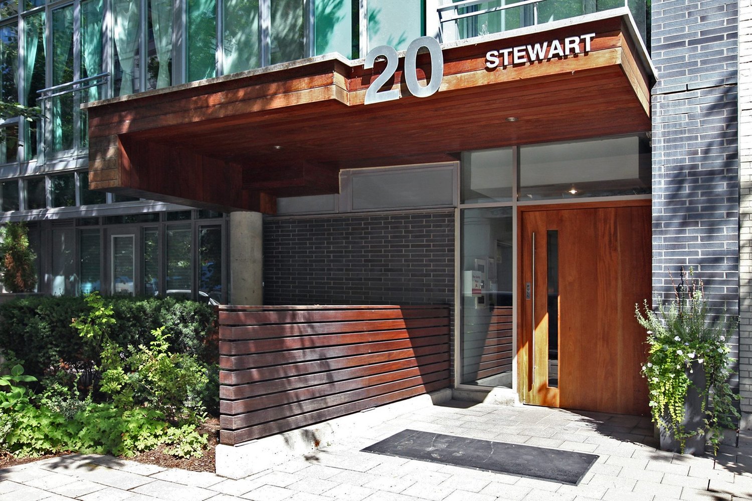 20 Stewart St #701 *SOLD*