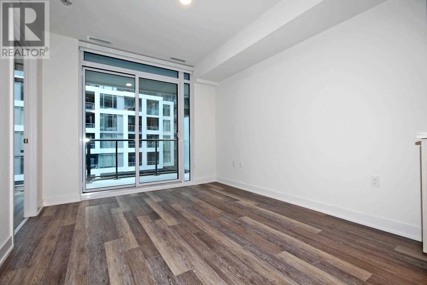 90 Broadview Ave #503