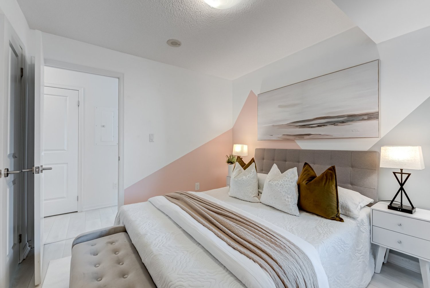 How We Sold a Downtown Toronto Condo in a Tough Market | 400 Adelaide St East Condo Sale