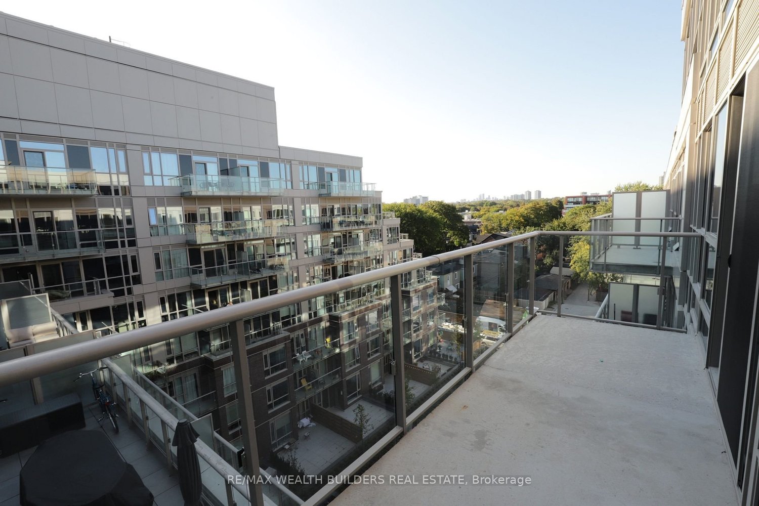 FOR LEASE- 150 Logan Ave 716 | List:$3,500
