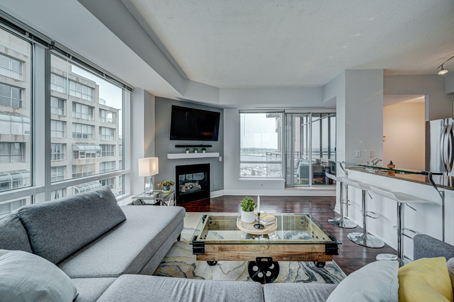 500 Queens Quay #910E